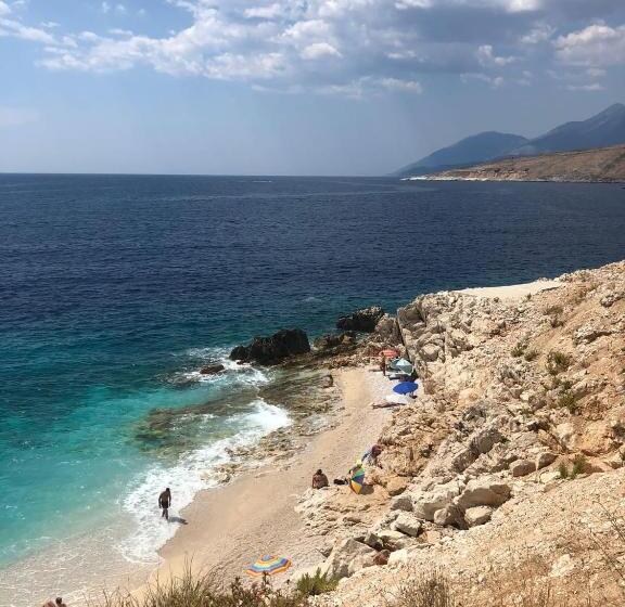 住宿加早餐  Areti Rooms