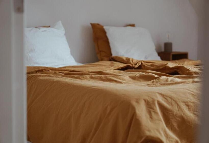 住宿加早餐 Axatorpsgården