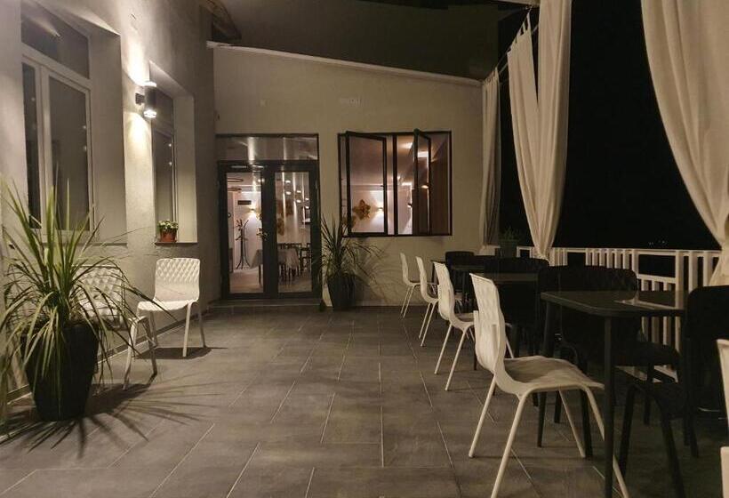 ベッドアンドブレックファースト Balinn Rooms