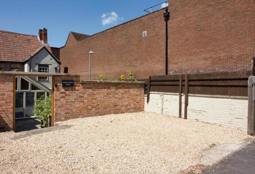 צימר The Green Parrot