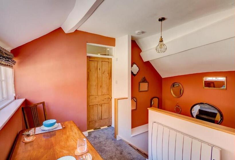 צימר The Green Parrot