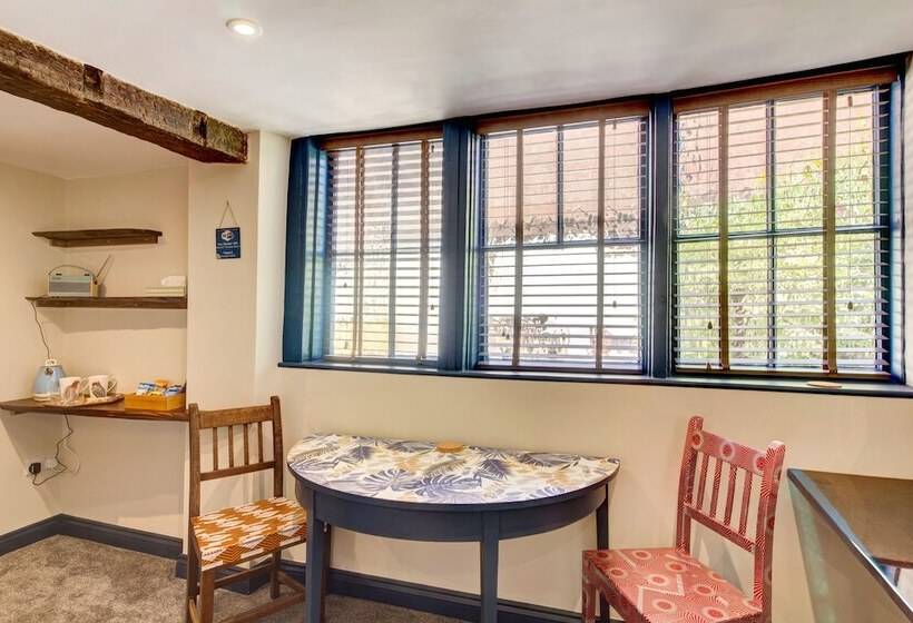 צימר The Green Parrot