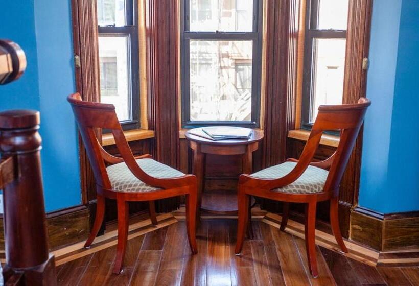 مبيت وإفطار Northern Lights Mansion