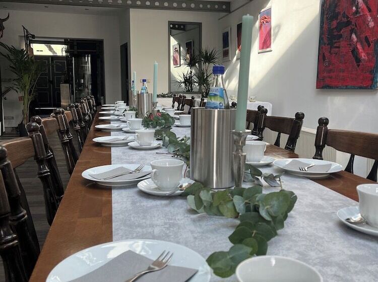 민박 Passage 84 Hotel & Café