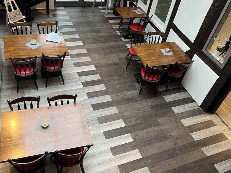 민박 Passage 84   Hotel & Café