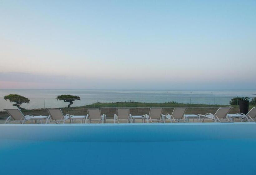 Casa Paradiso Beach Residence