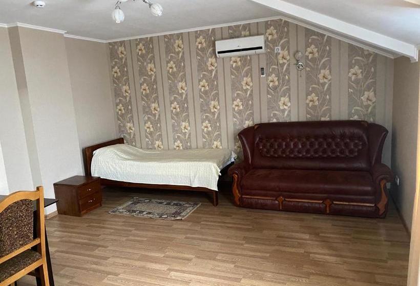 Hôtel гостинний маєток