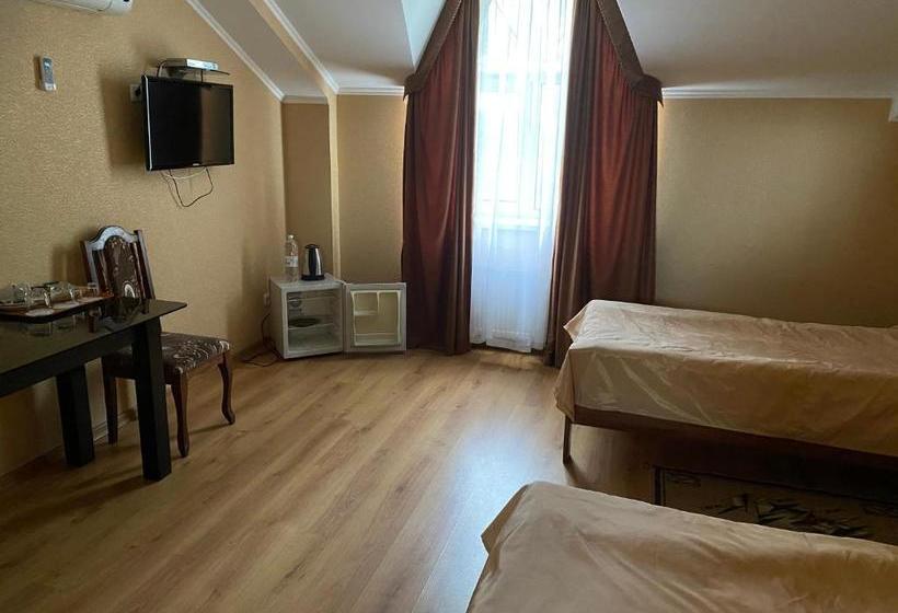 Hôtel гостинний маєток