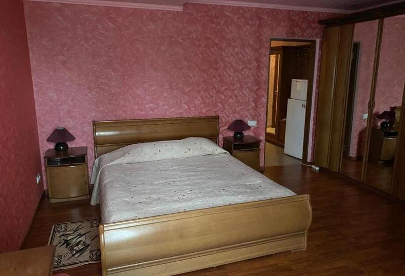 Hôtel гостинний маєток