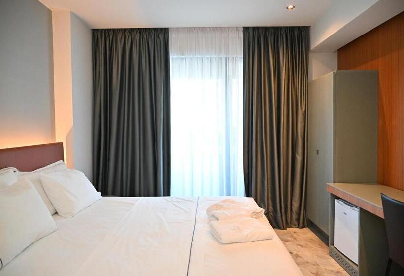 בית מלון כפרי Adria Palace