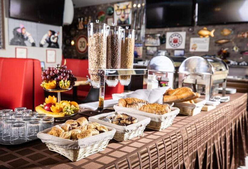 호텔 Arena Deluxe & Spa