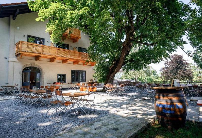 Bergwirt Hotel & Gasthof