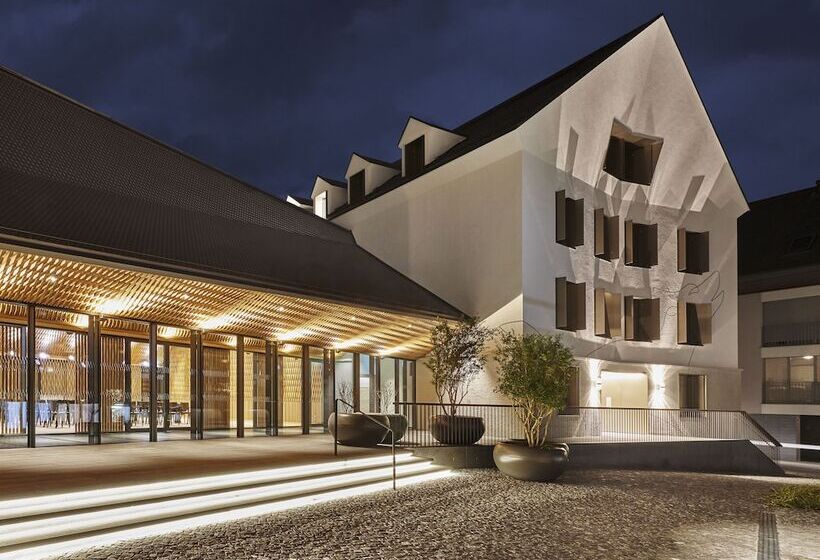 בית מלון כפרי Caspar Swiss Quality