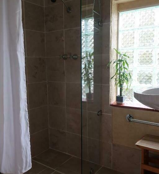 فندق Cherry Top Farmstay  Boutique Eco Village