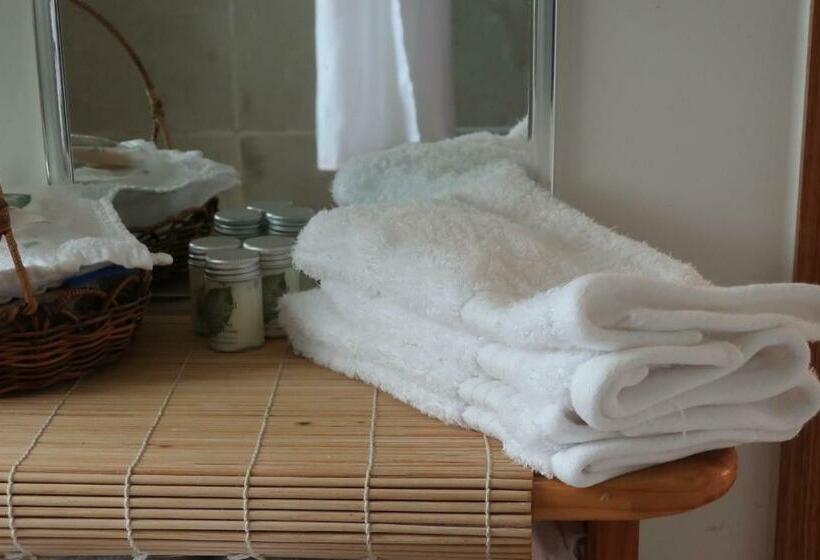 فندق Cherry Top Farmstay  Boutique Eco Village