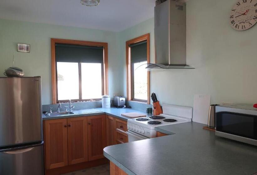 فندق Cherry Top Farmstay  Boutique Eco Village