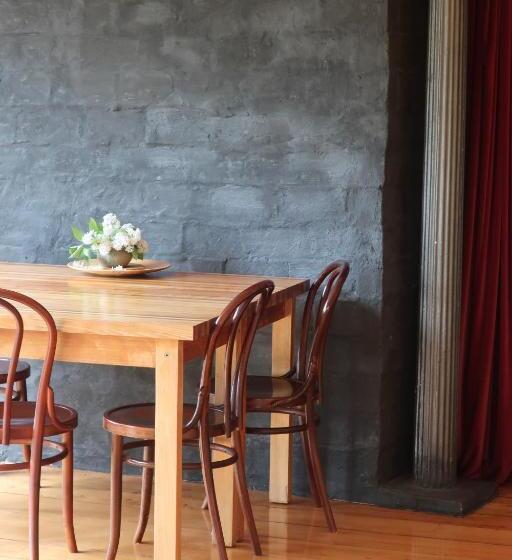 فندق Cherry Top Farmstay  Boutique Eco Village