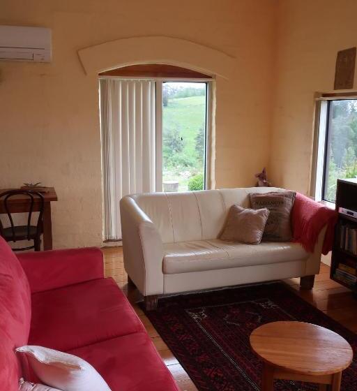 فندق Cherry Top Farmstay  Boutique Eco Village