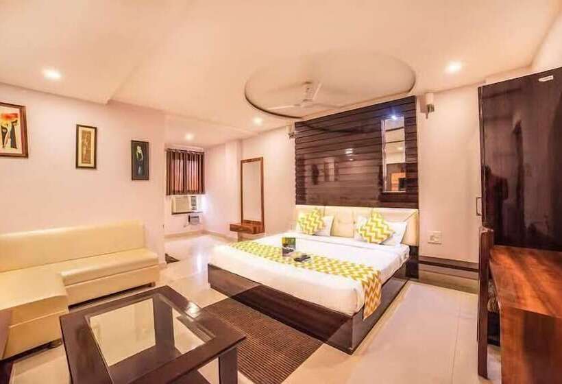 Отель Dessert Palm