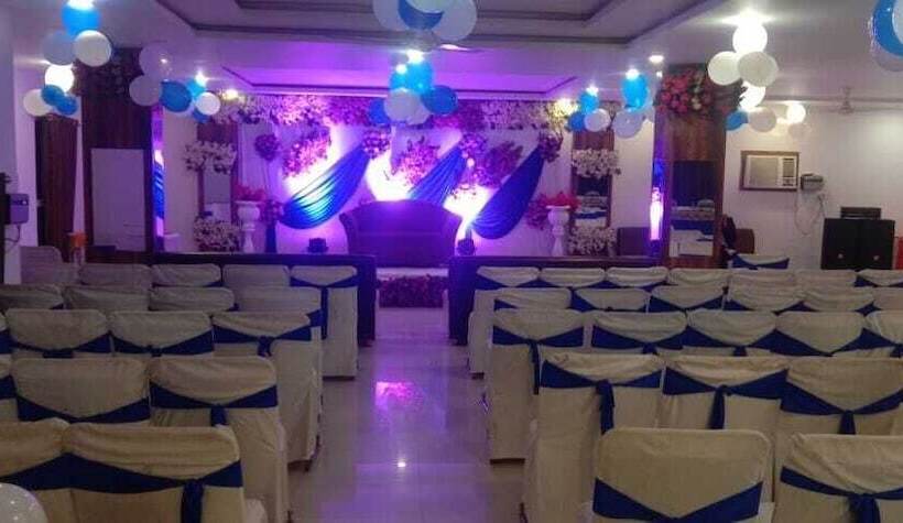 Отель Dessert Palm