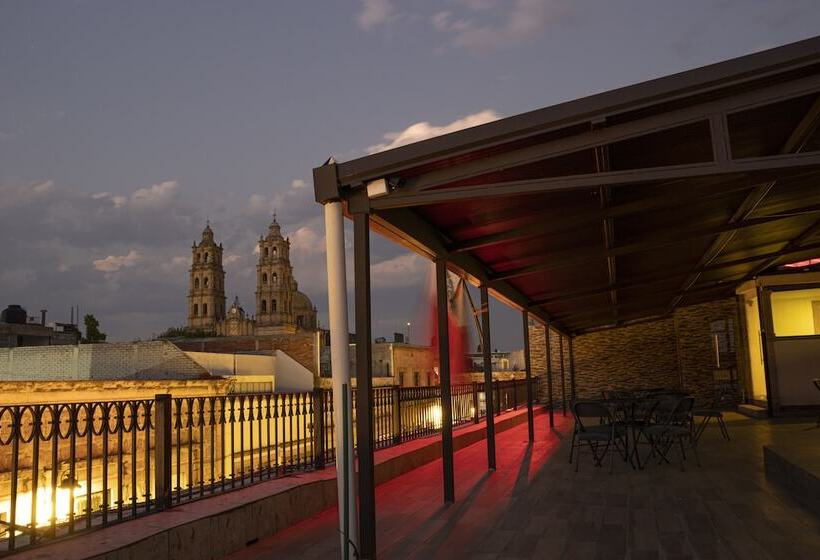 Отель Don Carlos