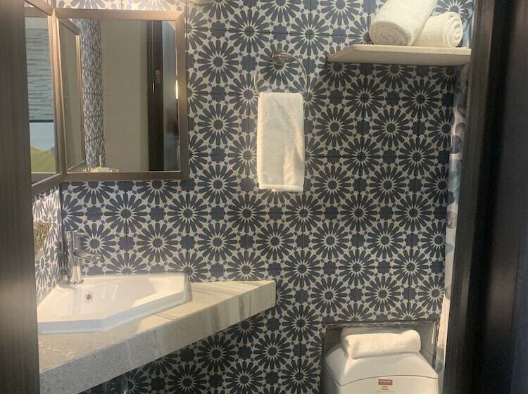 Отель Don Carlos