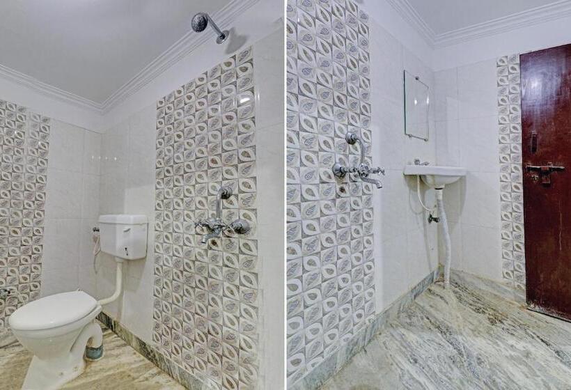 Отель Flagship Dinesh Home Stay