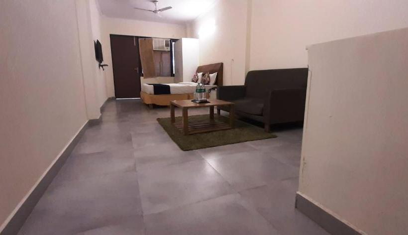 Отель Grand Classy Inn