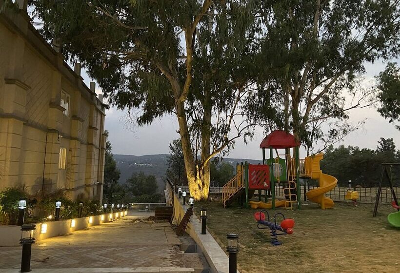 בית מלון כפרי Grand Victoria The Fern Resort & Spa, Panchgani