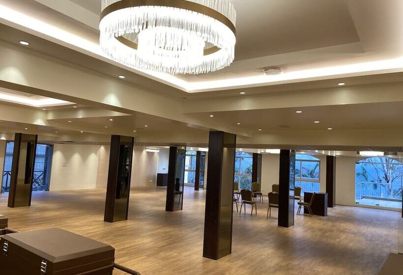 호텔 Grand Victoria The Fern Resort & Spa, Panchgani