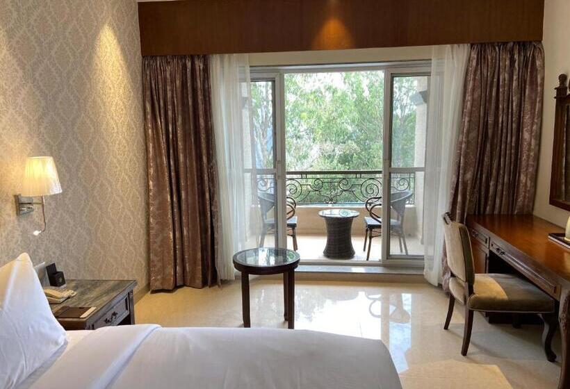 בית מלון כפרי Grand Victoria The Fern Resort & Spa, Panchgani