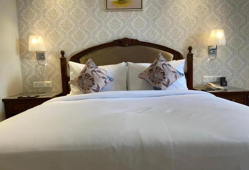 בית מלון כפרי Grand Victoria The Fern Resort & Spa, Panchgani