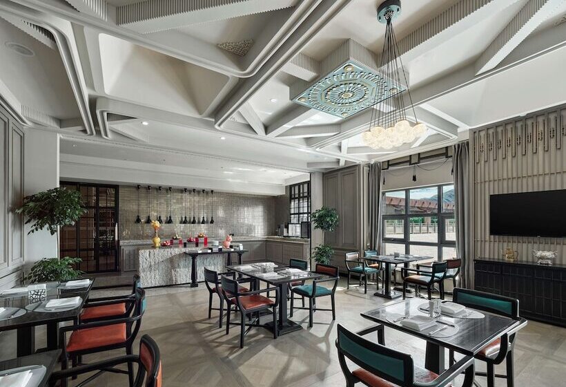 호텔 Hilton Shigatse