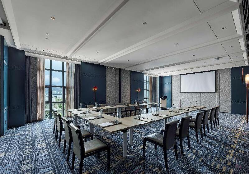 호텔 Hilton Shigatse