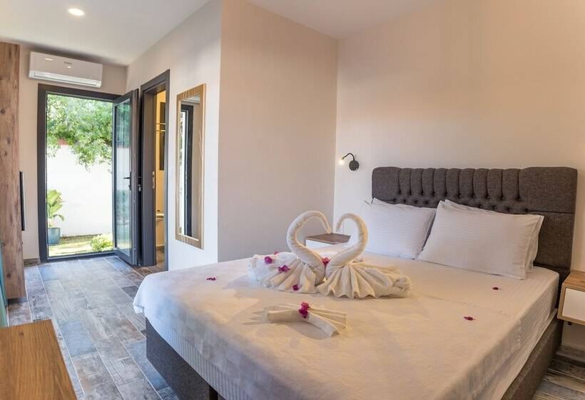 בית מלון כפרי Juliet Alacati