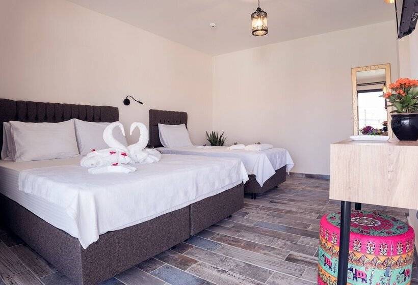 בית מלון כפרי Juliet Alacati