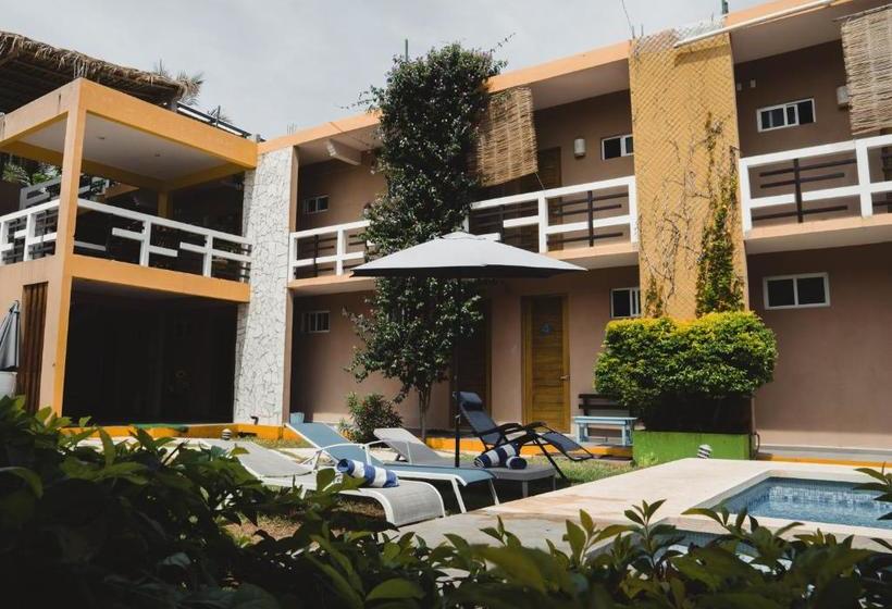 ホテル Juquilita Punta Zicatela