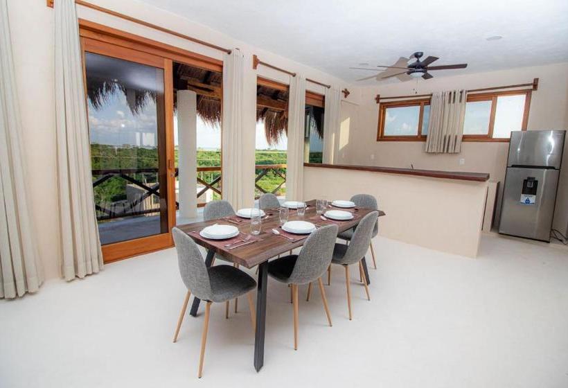 Отель Luna Roja Holbox