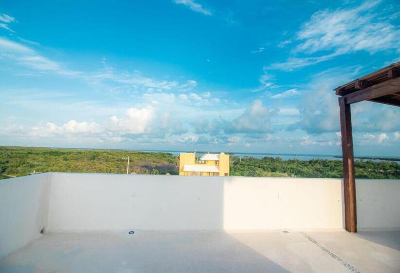 Отель Luna Roja Holbox