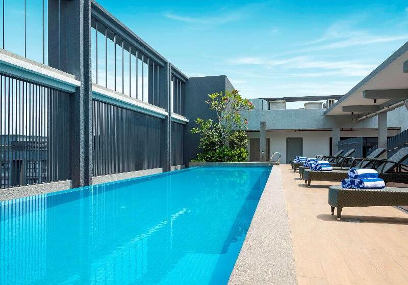 هتل Mercure Kuala Lumpur Glenmarie