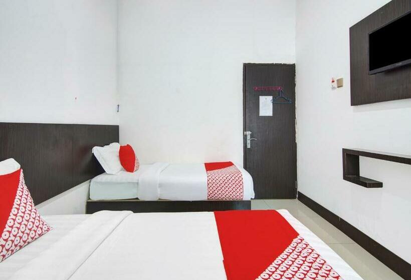 호텔 Oyo 90419 Azzahra Homestay Syariah