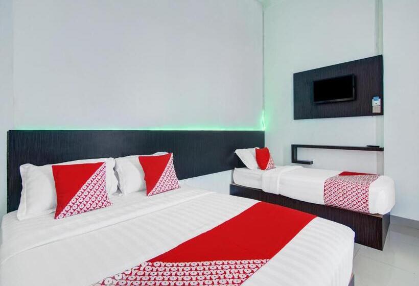호텔 Oyo 90419 Azzahra Homestay Syariah