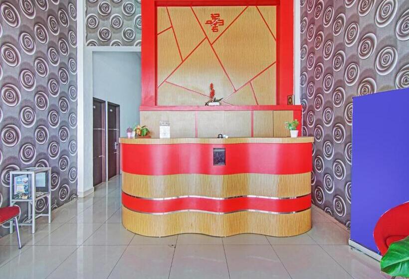 호텔 Oyo 90419 Azzahra Homestay Syariah