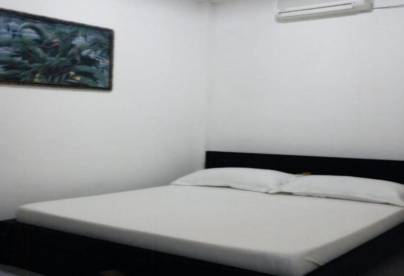 ホテル Oyo 90552 Sayang Heulang Karang Laut