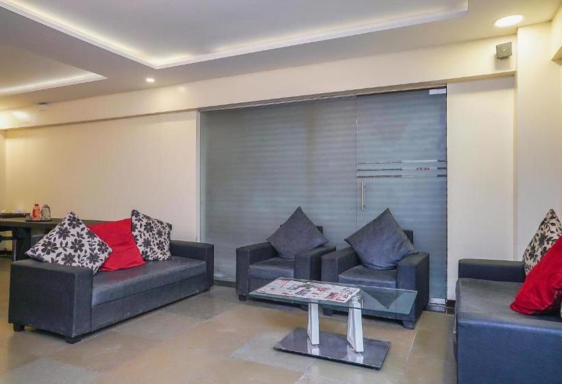 Отель Oyo Townhouse 478 Royal Aanandam