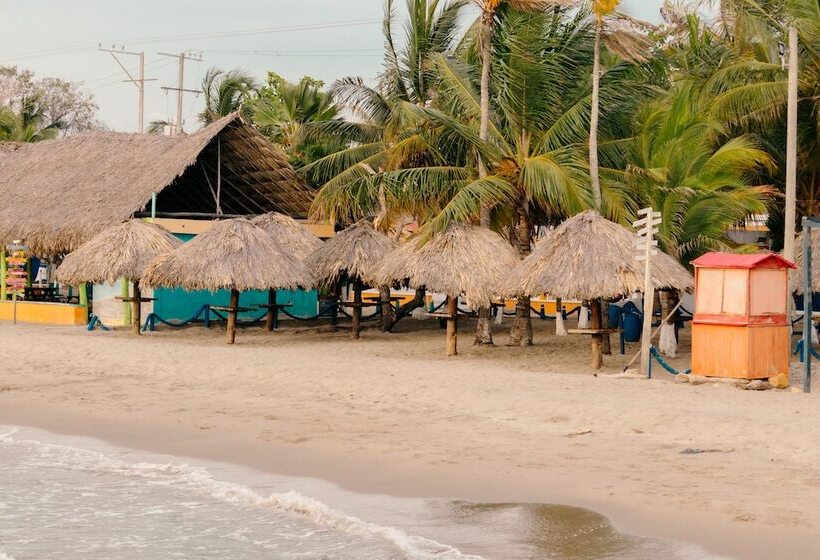 فندق Playazul Coveñas