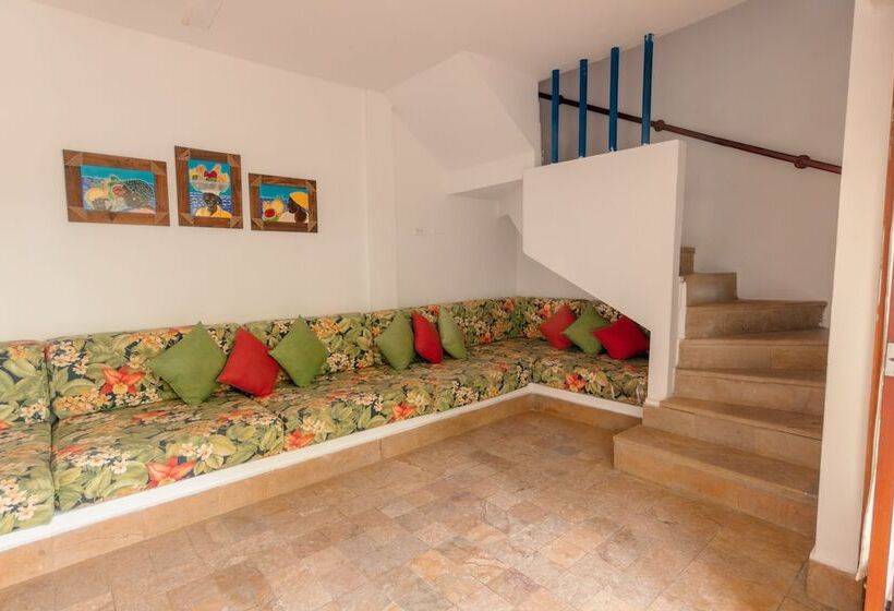 هتل Playazul Coveñas