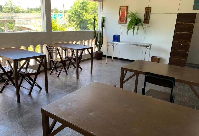 בית מלון כפרי Economic Eldorado