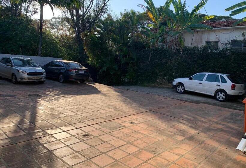 בית מלון כפרי Economic Eldorado