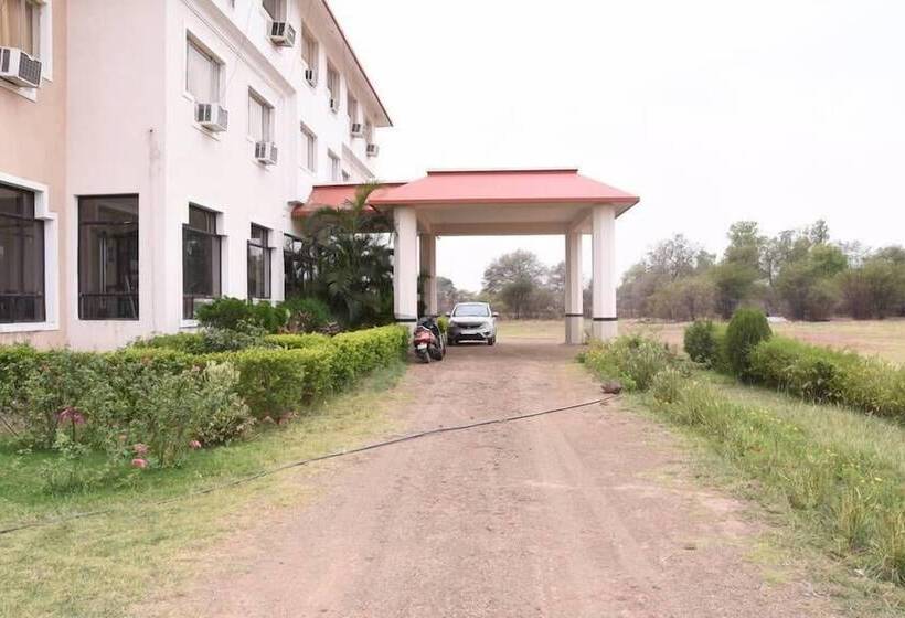 בית מלון כפרי Regency Bina